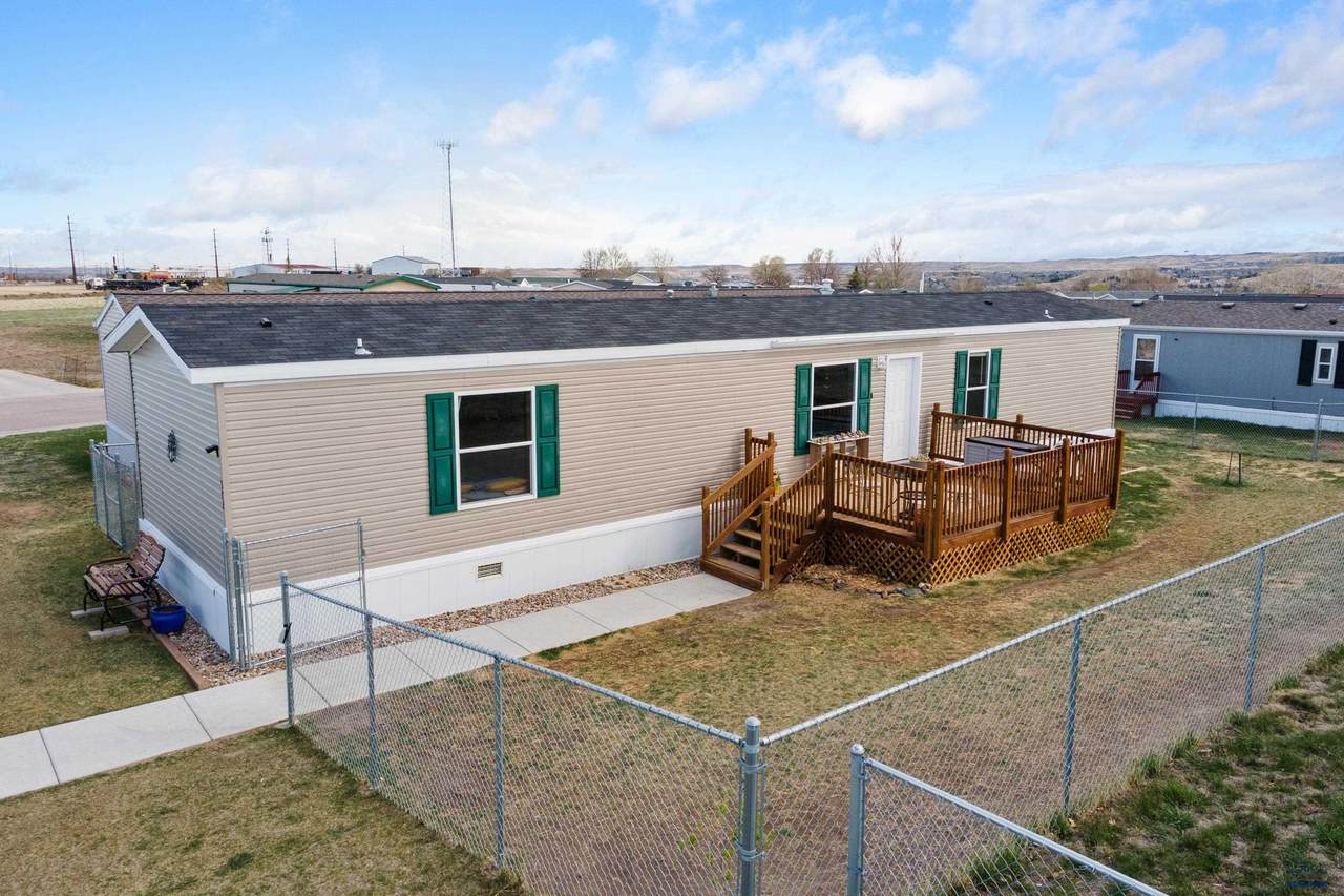 840 N Spruce St - Photo 1