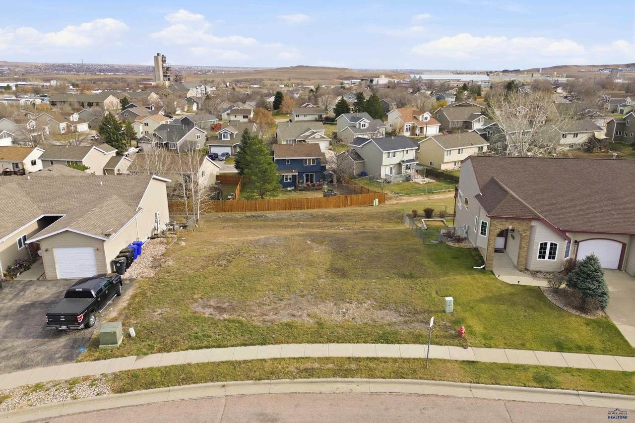 4048 Derby Ln - Photo 1