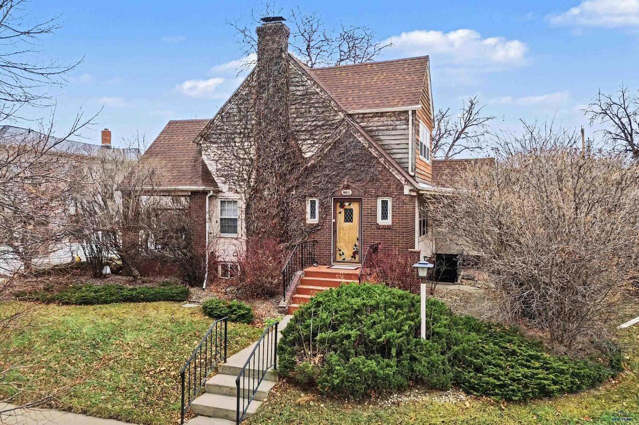 903 Fulton St - Photo 1