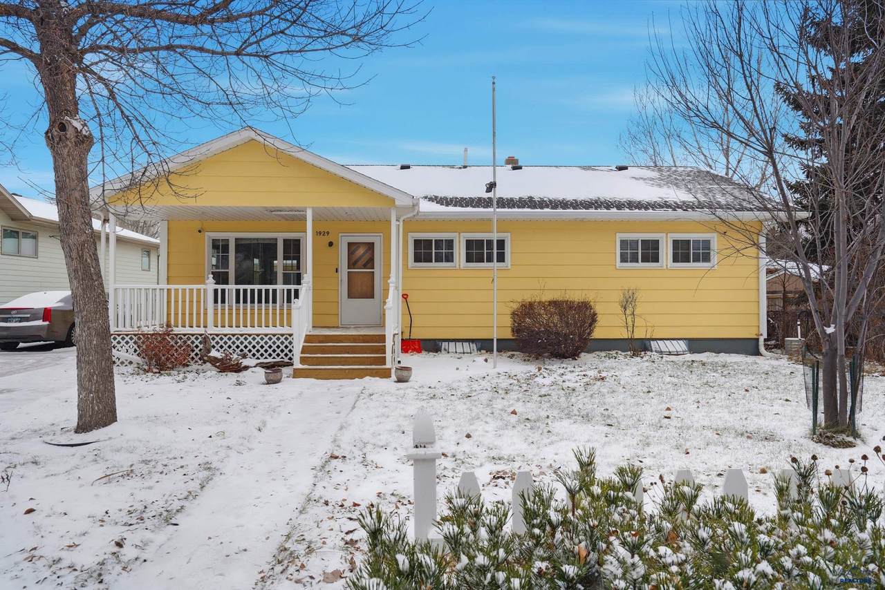 1929 Evergreen Dr - Photo 1