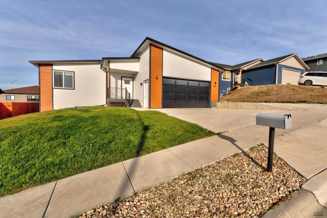 5410 Darian St - Photo 1