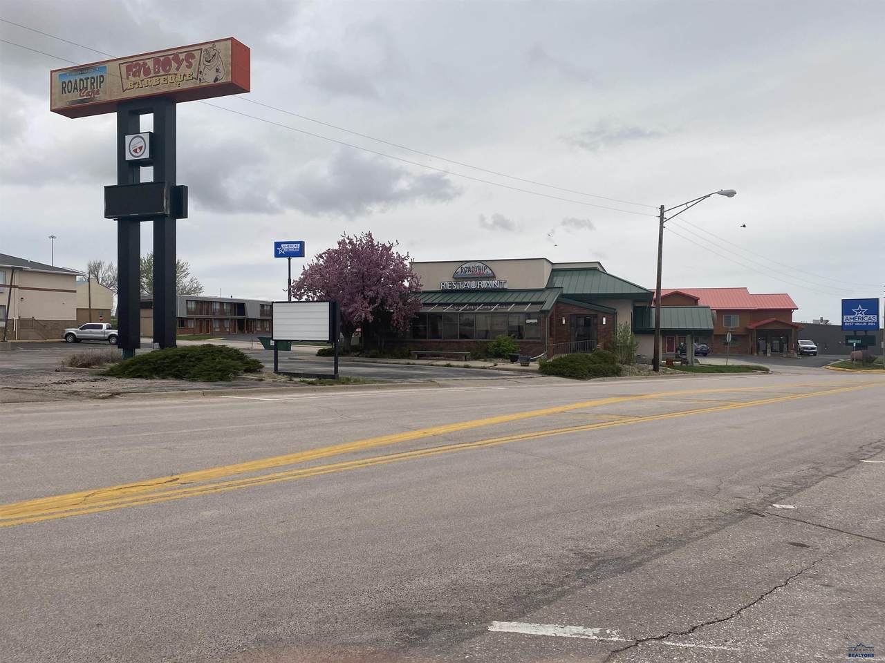 203 Boulevard St - Photo 1