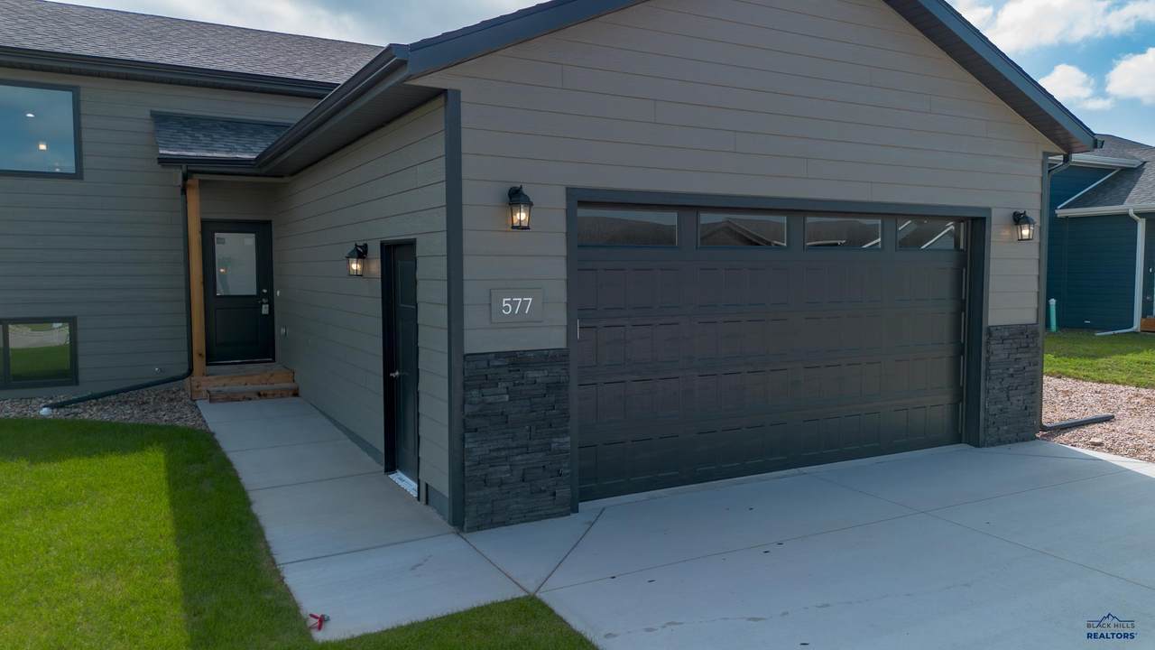 577 Antietam Dr - Photo 1