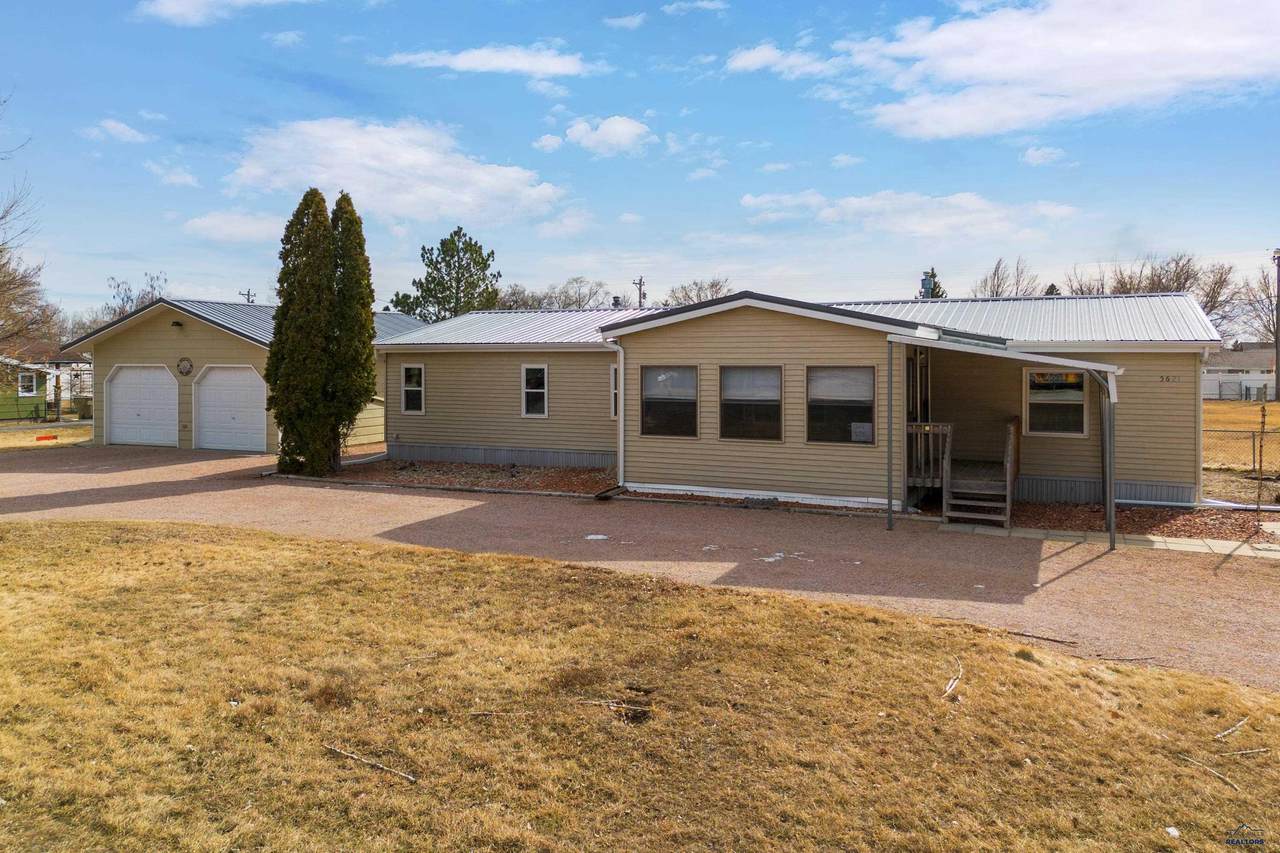 5621 Mercury Dr - Photo 1
