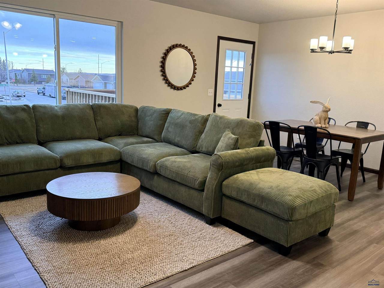 https://bt-photos.global.ssl.fastly.net/blackhills/1280_boomver_1_177679-2.jpg