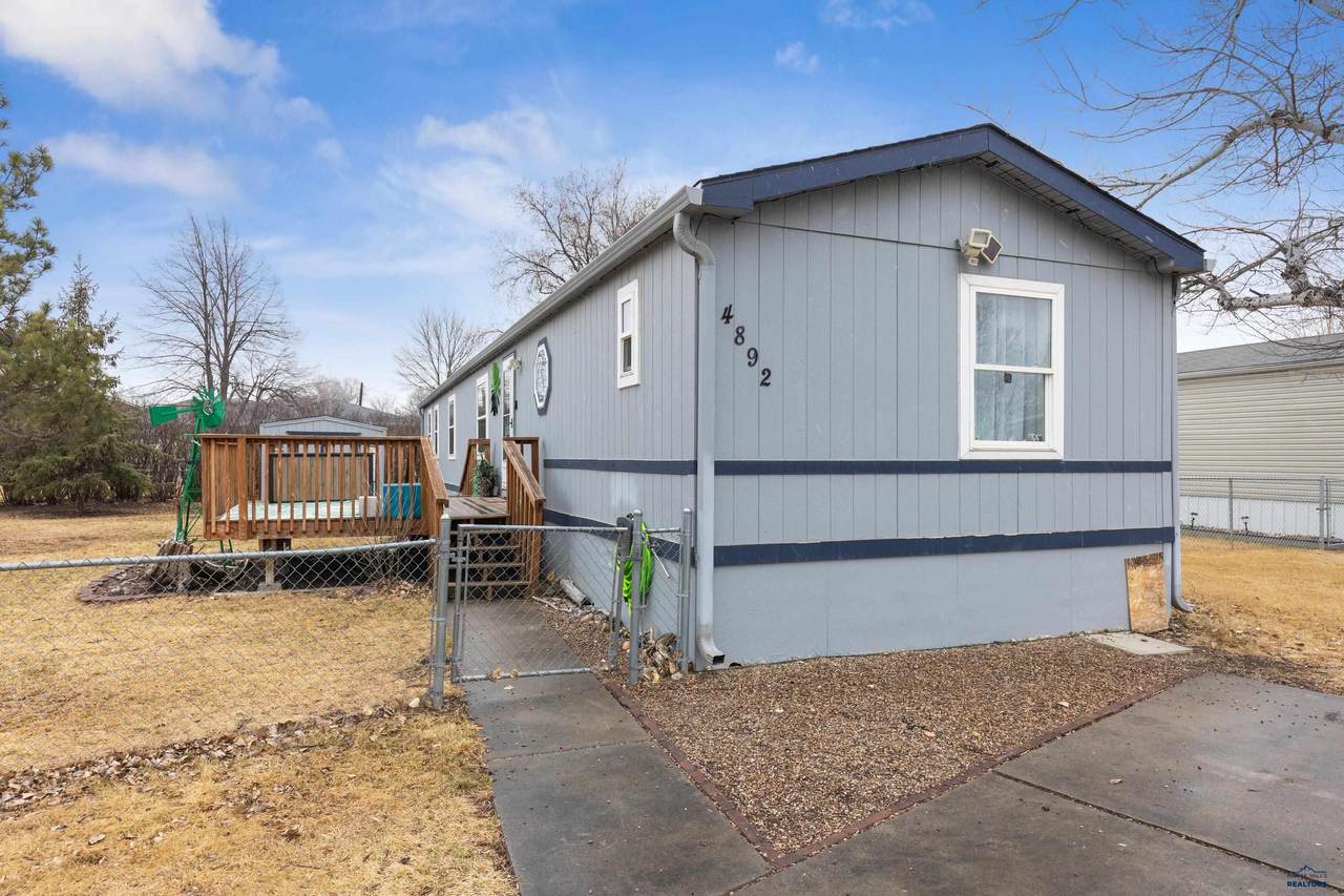 4892 Roberts Ct - Photo 1