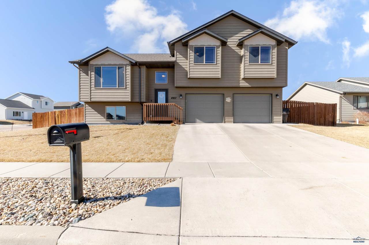 4907 Tupelo Dr - Photo 1