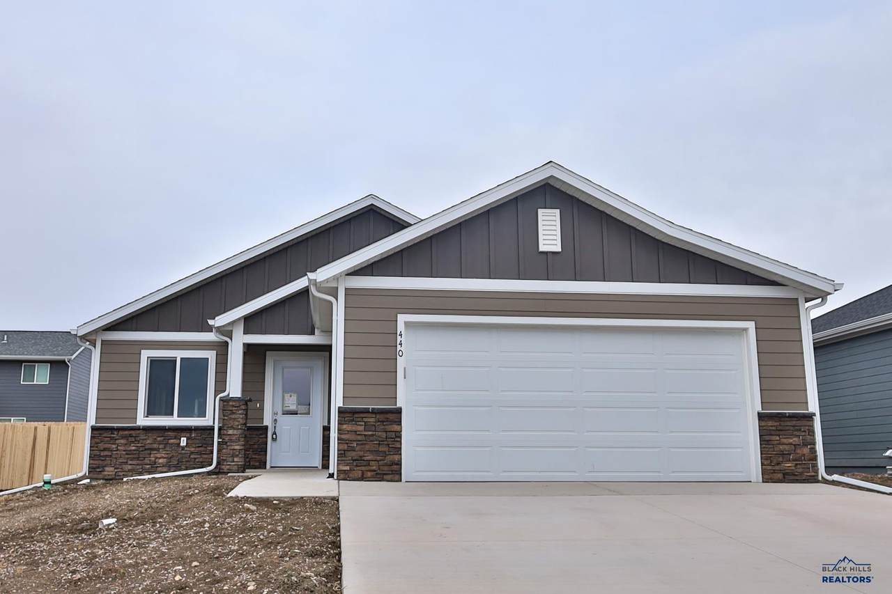 440 Nighthawk Dr - Photo 1