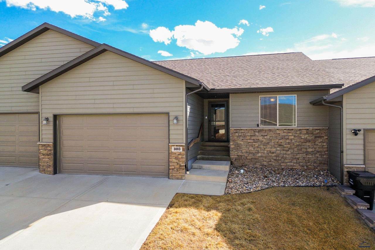 3003 Princeton Ct - Photo 1