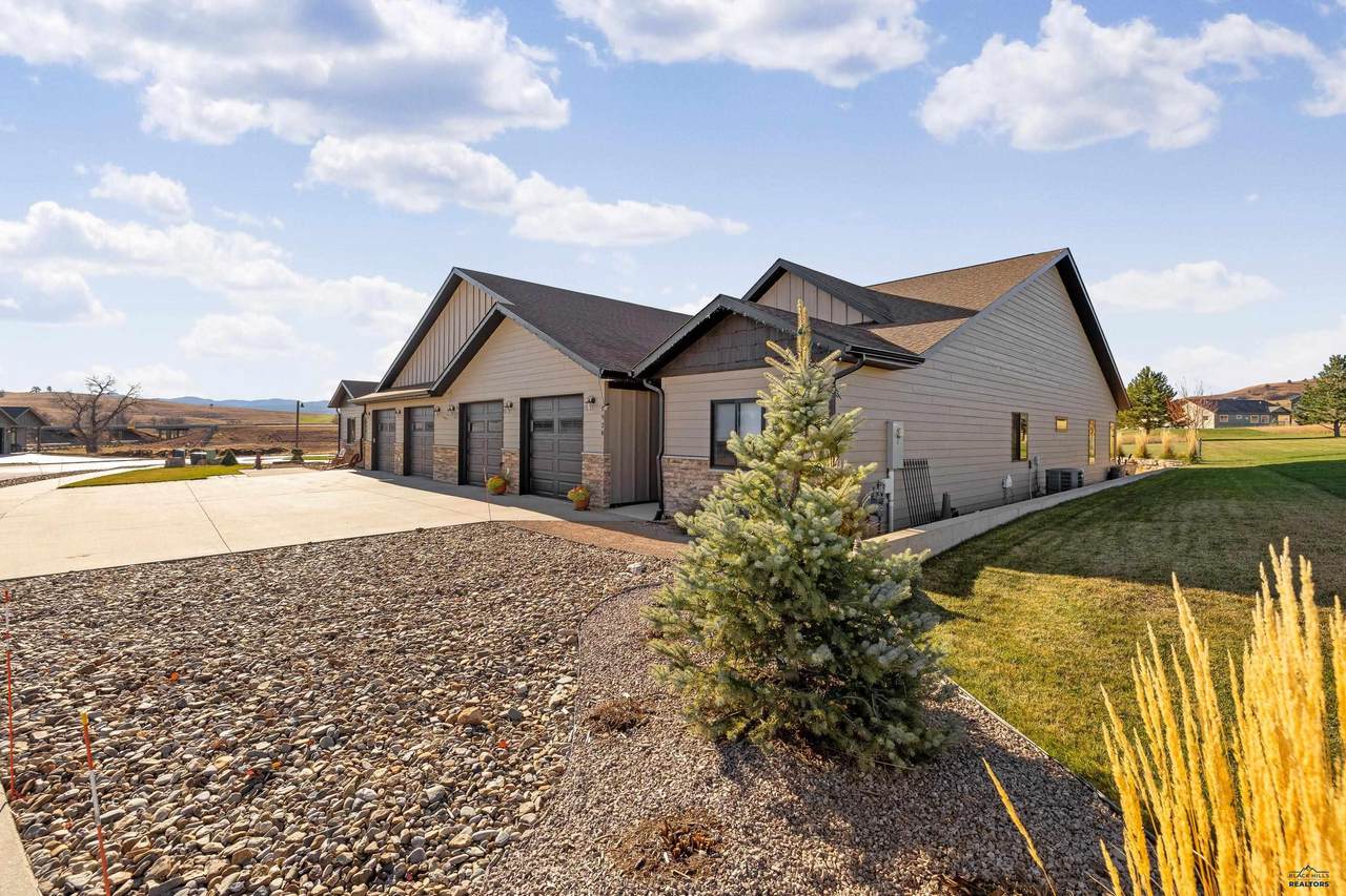 7928 Duke Parkway - Photo 1