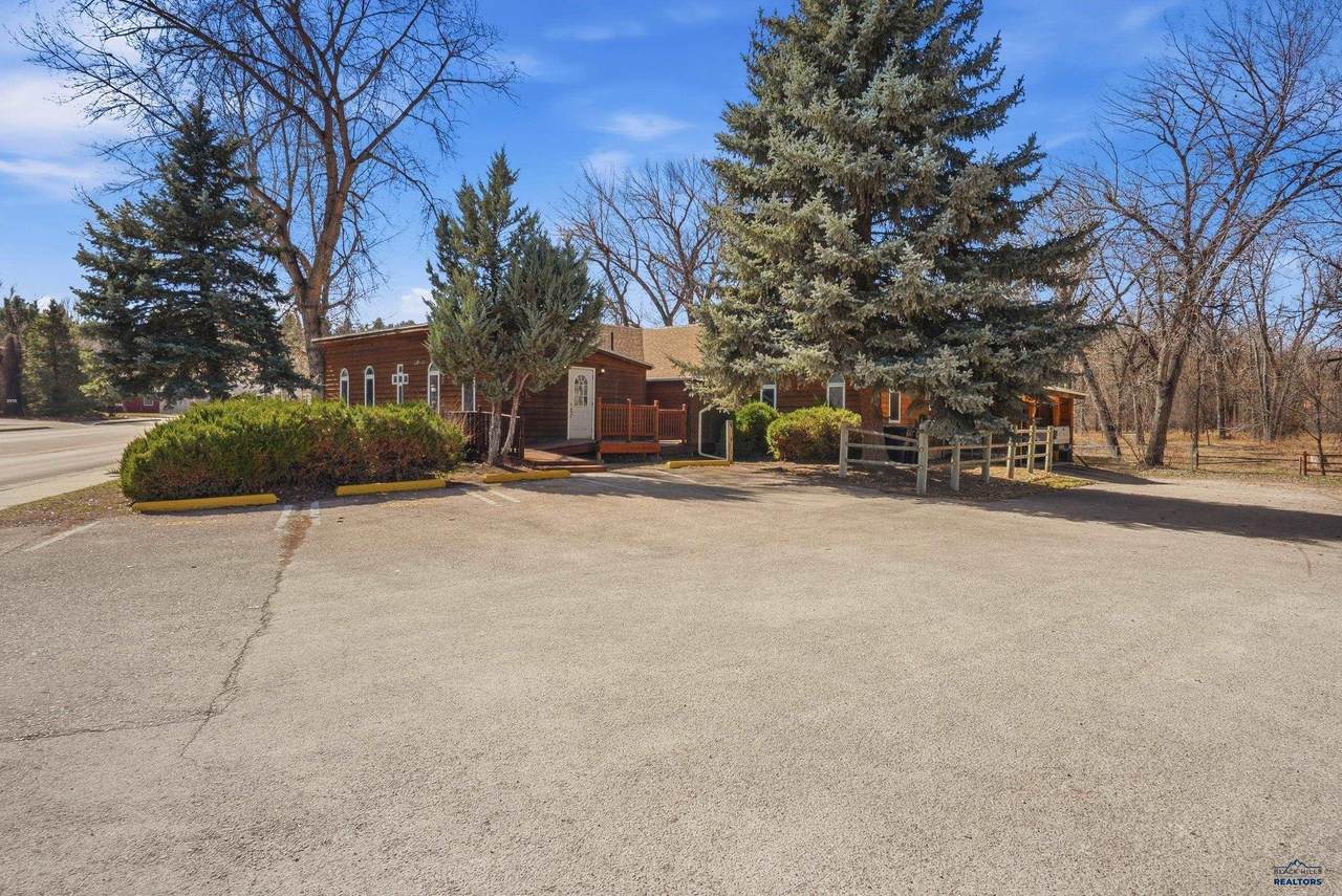 2901 Chapel Ln - Photo 1