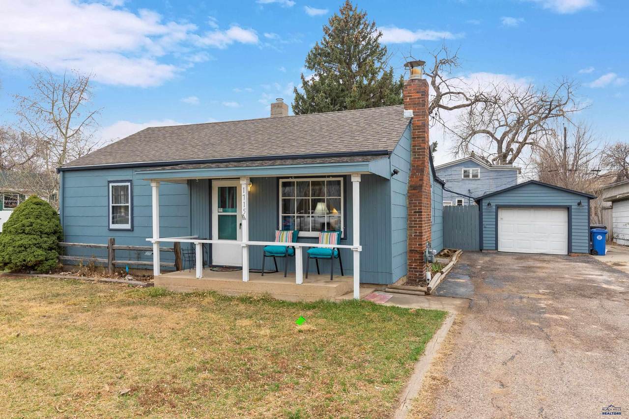 1715 Sioux Ave - Photo 1