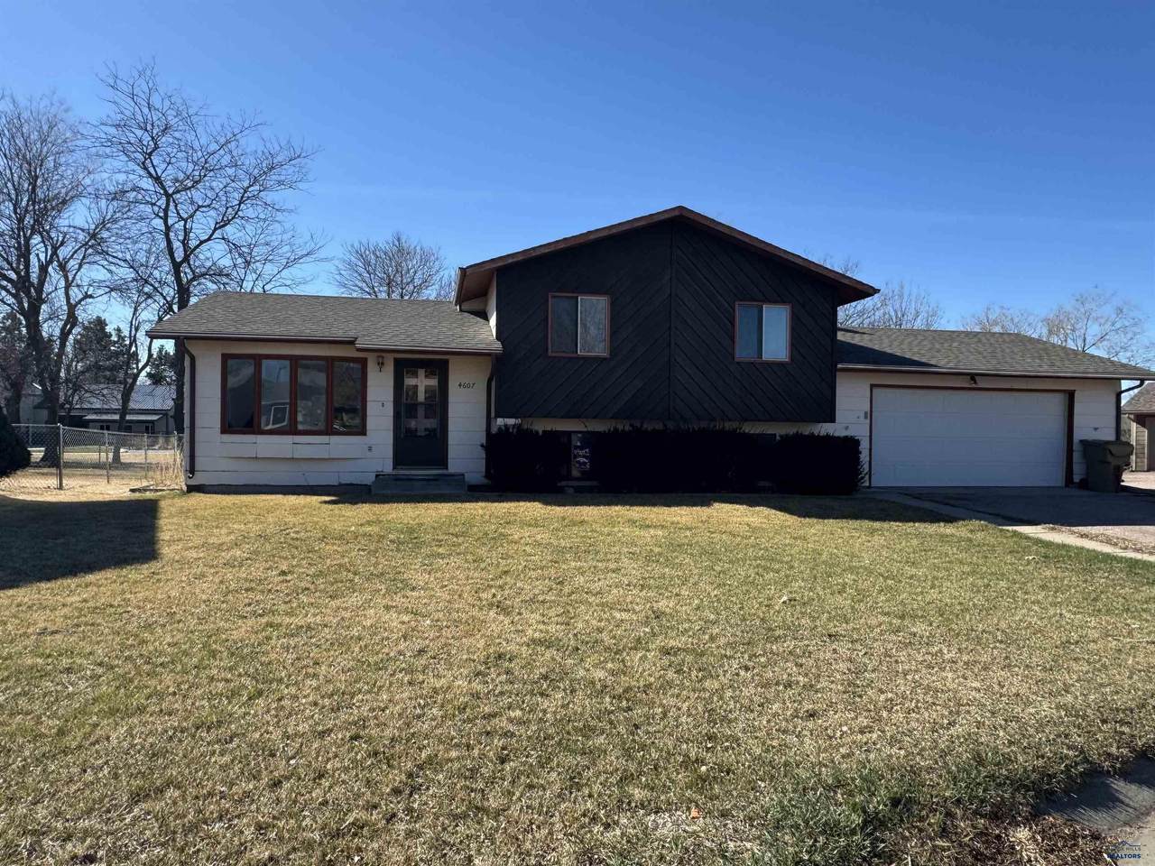 4607 Serenity Ct - Photo 1