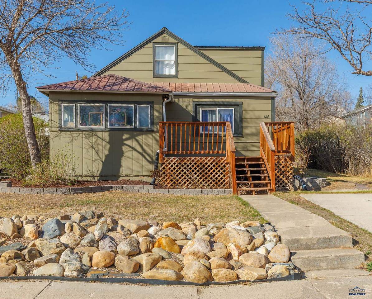 616 St Cloud - Photo 1