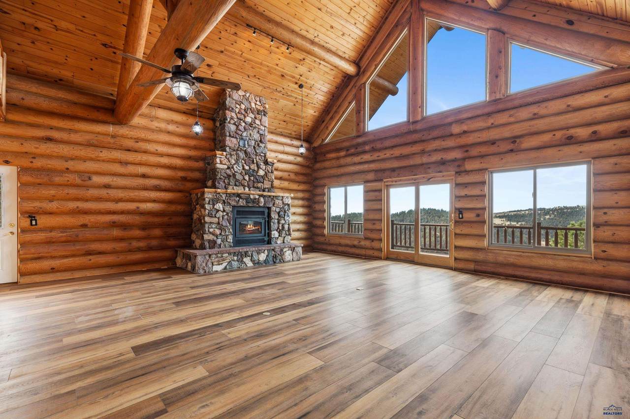 https://bt-photos.global.ssl.fastly.net/blackhills/1280_boomver_1_178187-2.jpg