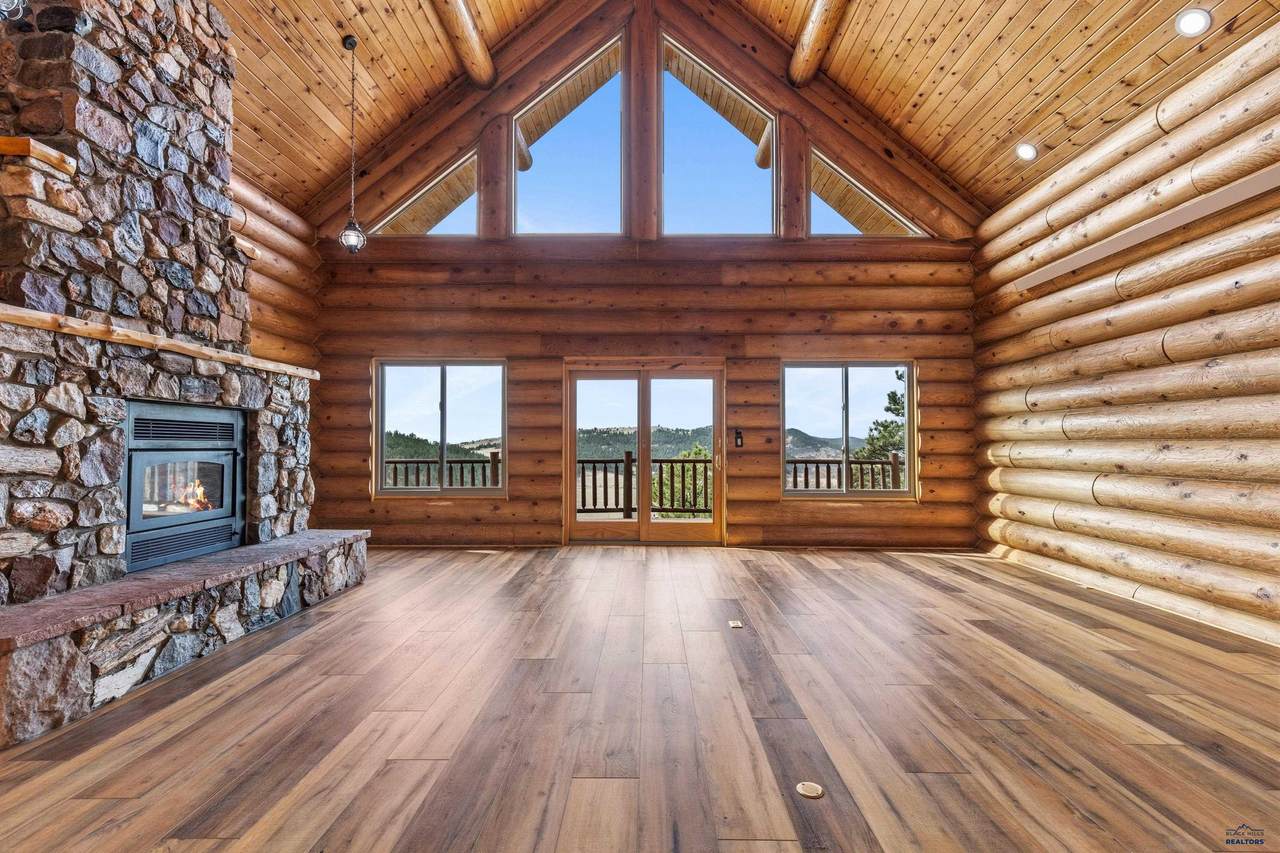 https://bt-photos.global.ssl.fastly.net/blackhills/1280_boomver_1_178187-2.jpg