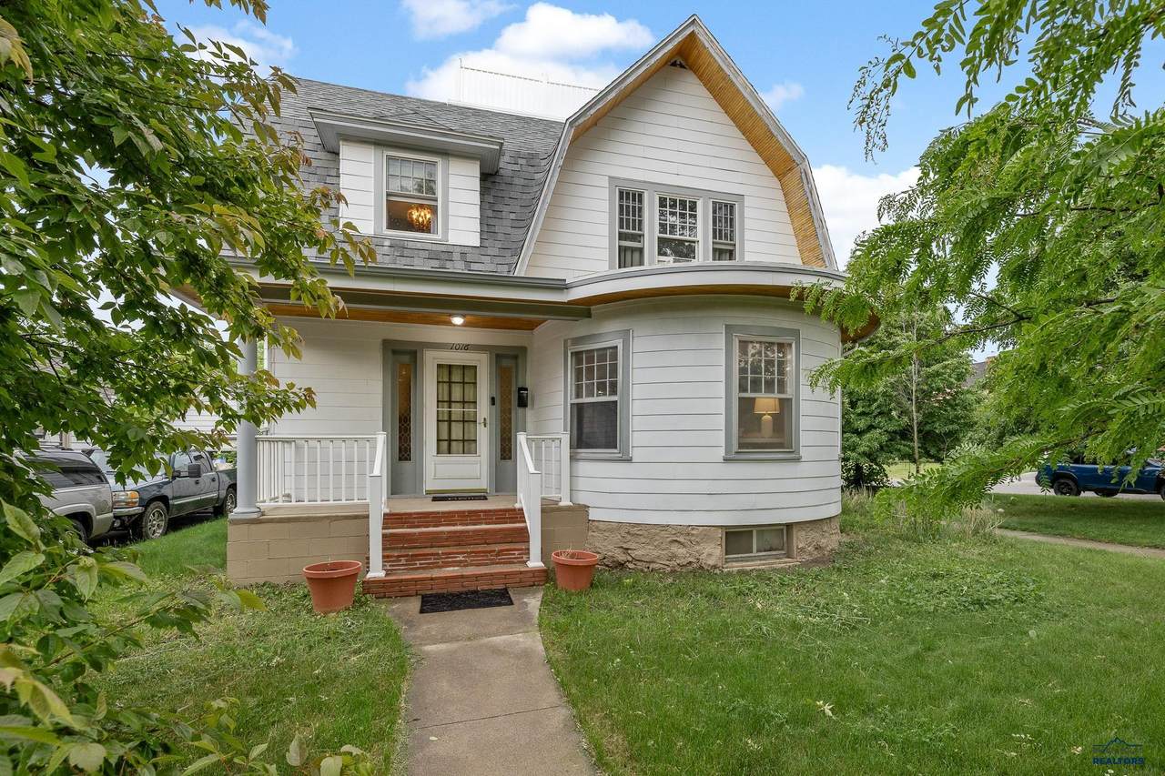1016 West Blvd - Photo 1