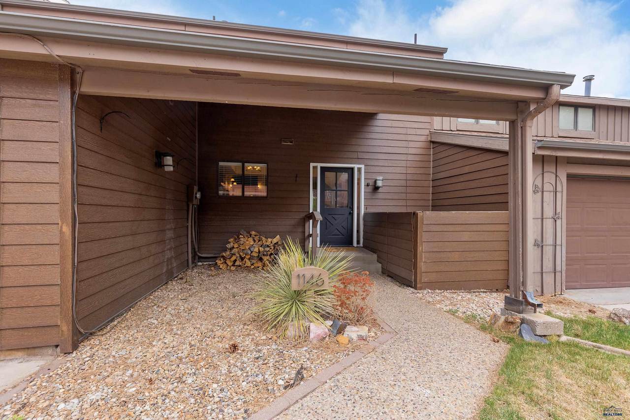 1146 Lookout Ln - Photo 1