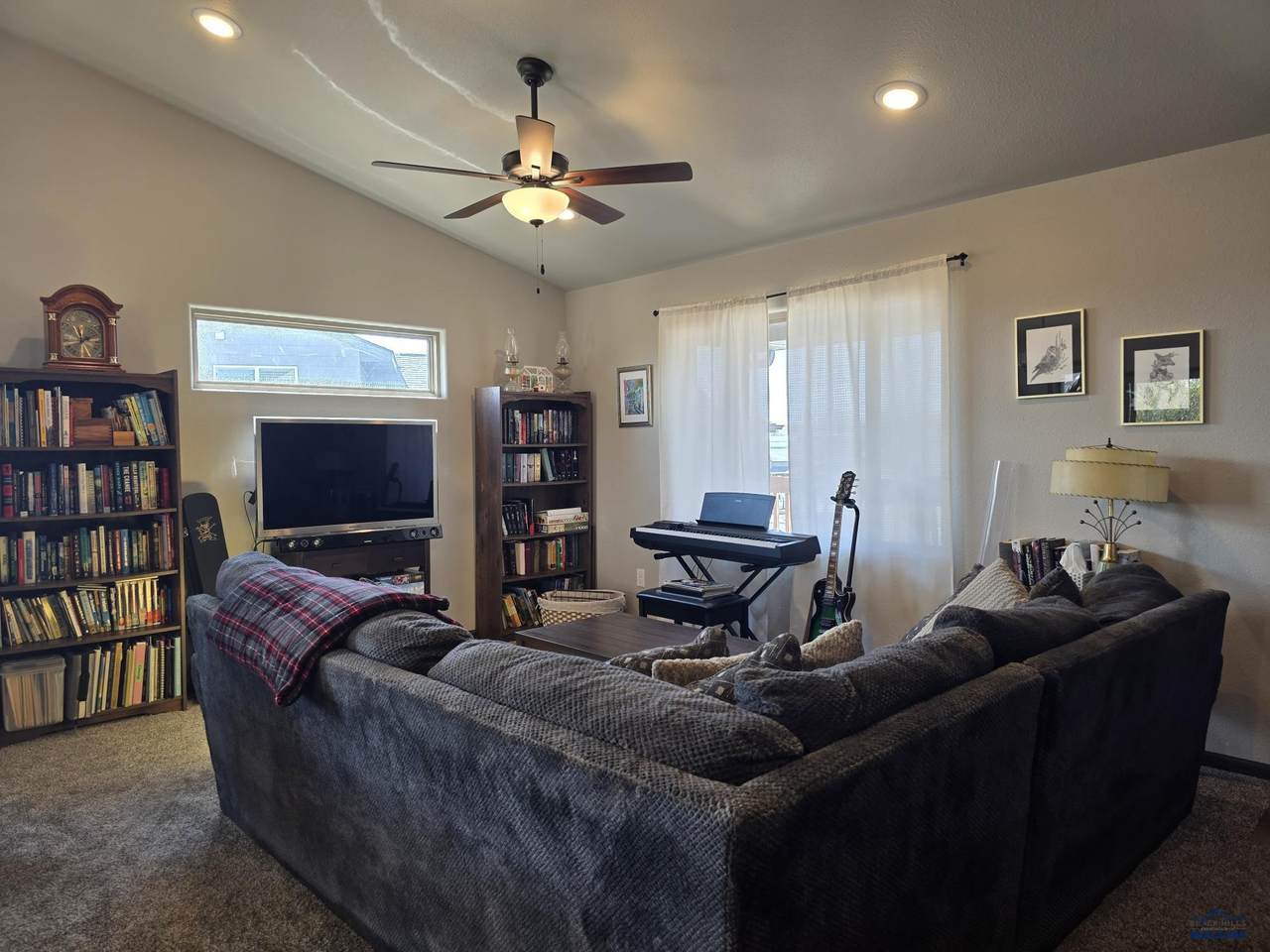 https://bt-photos.global.ssl.fastly.net/blackhills/1280_boomver_1_178330-2.jpg