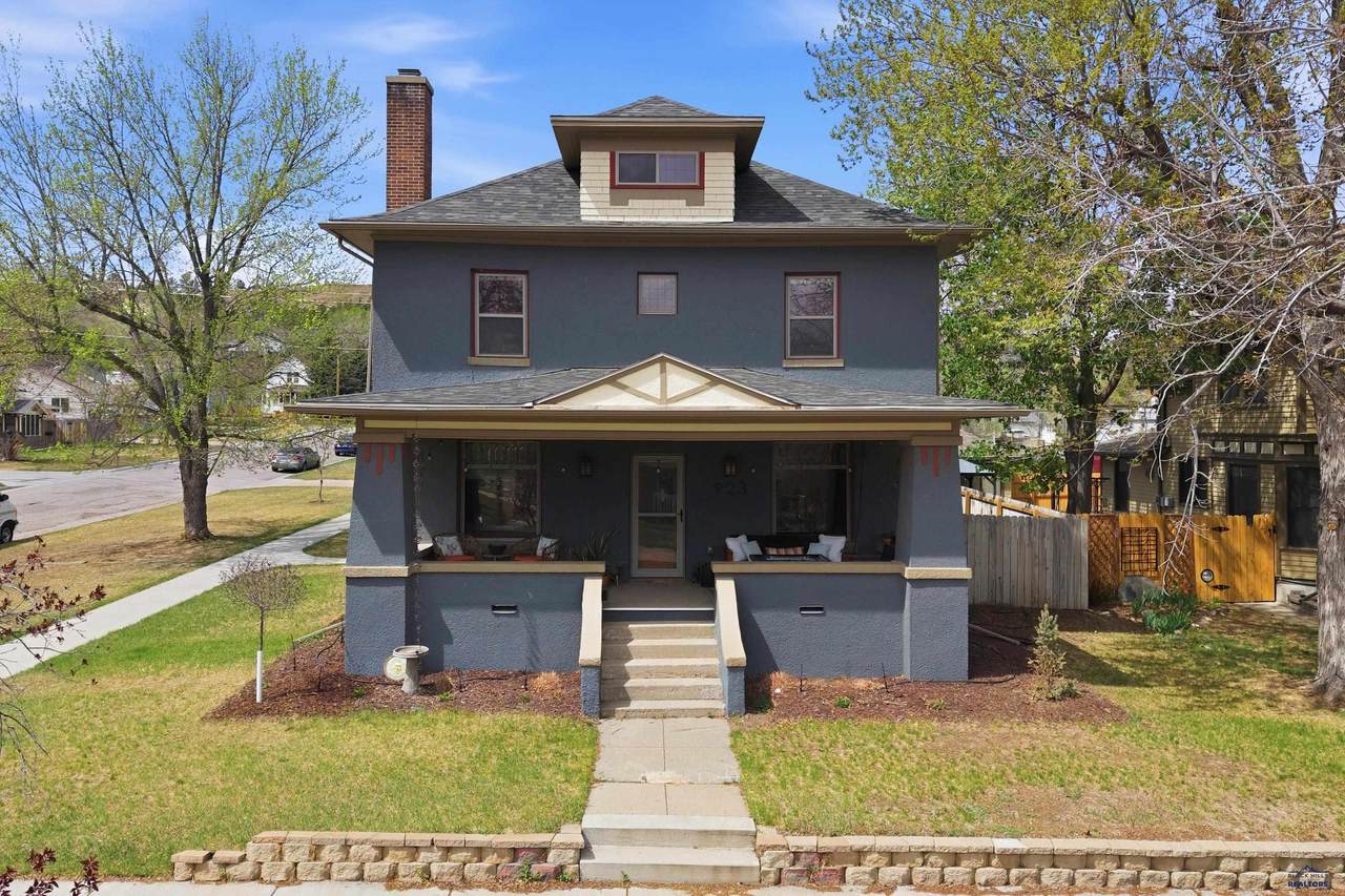 923 11TH - Photo 1
