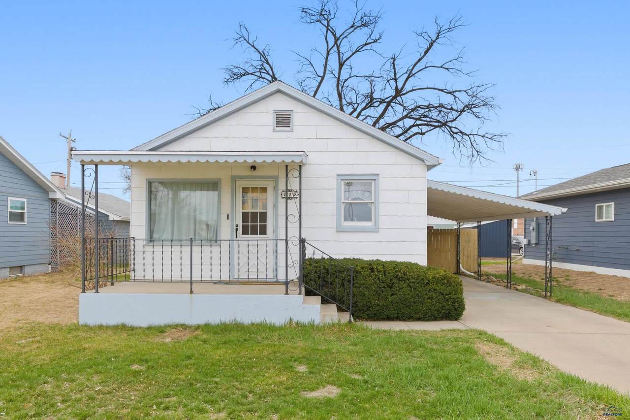 705 Denver - Photo 1