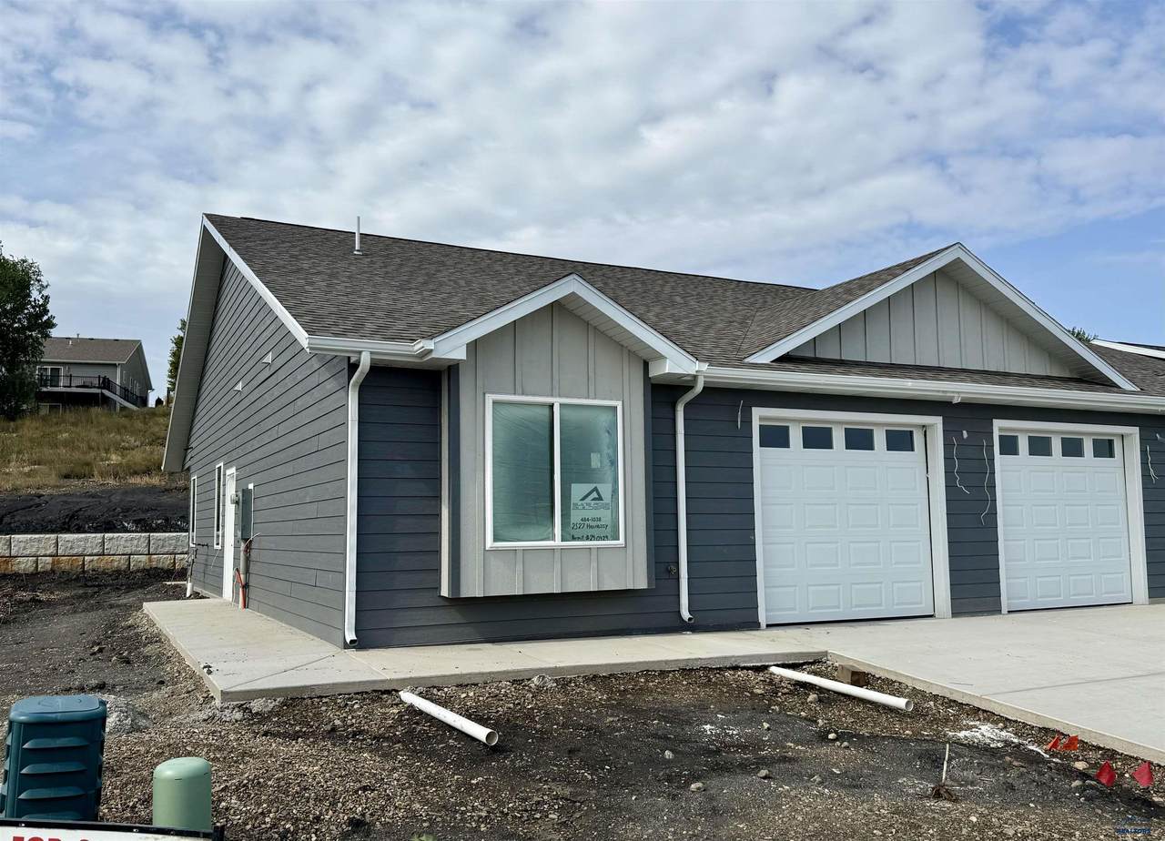 2527 Hennessy Drive - Photo 1