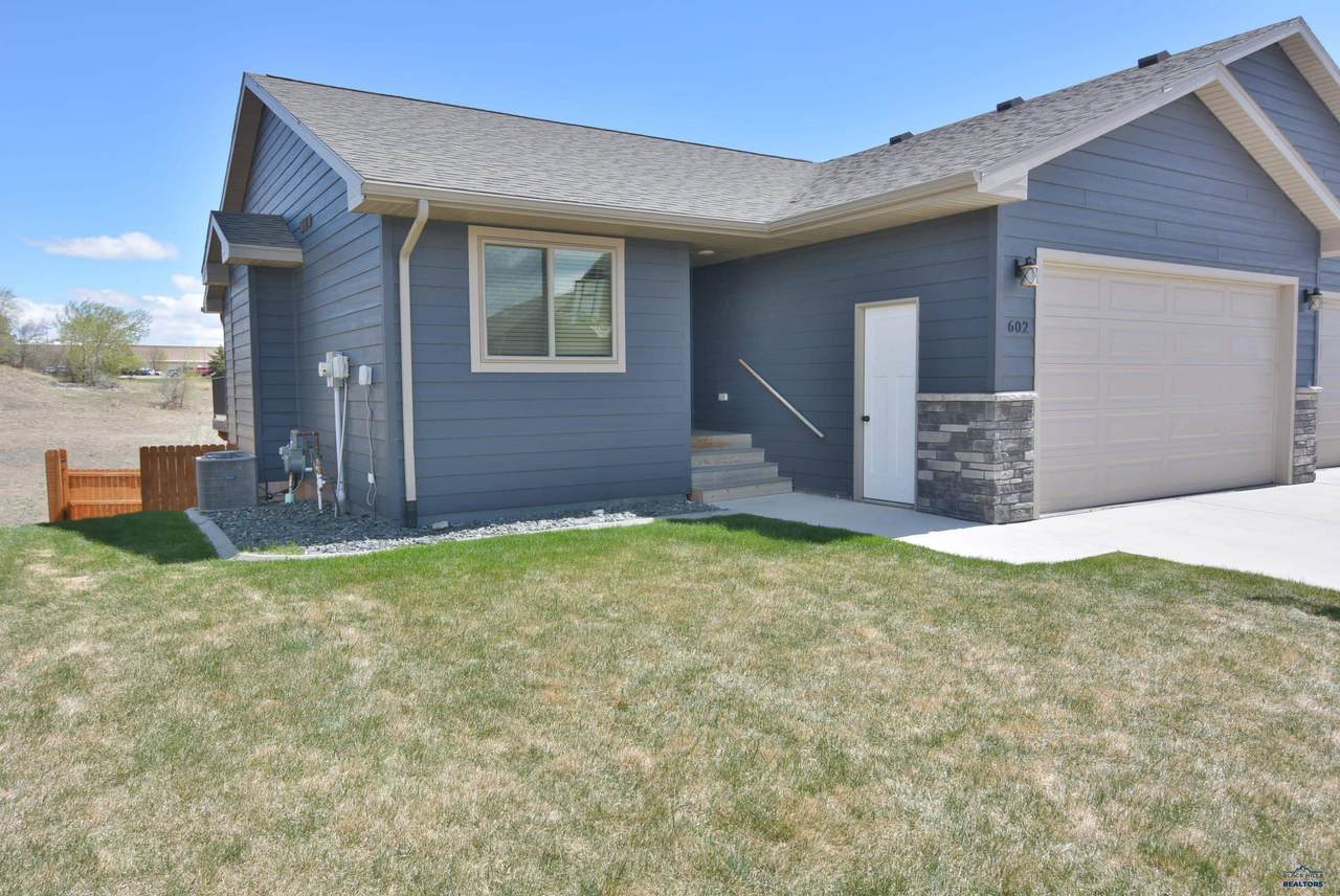 602 Copperfield Dr - Photo 1