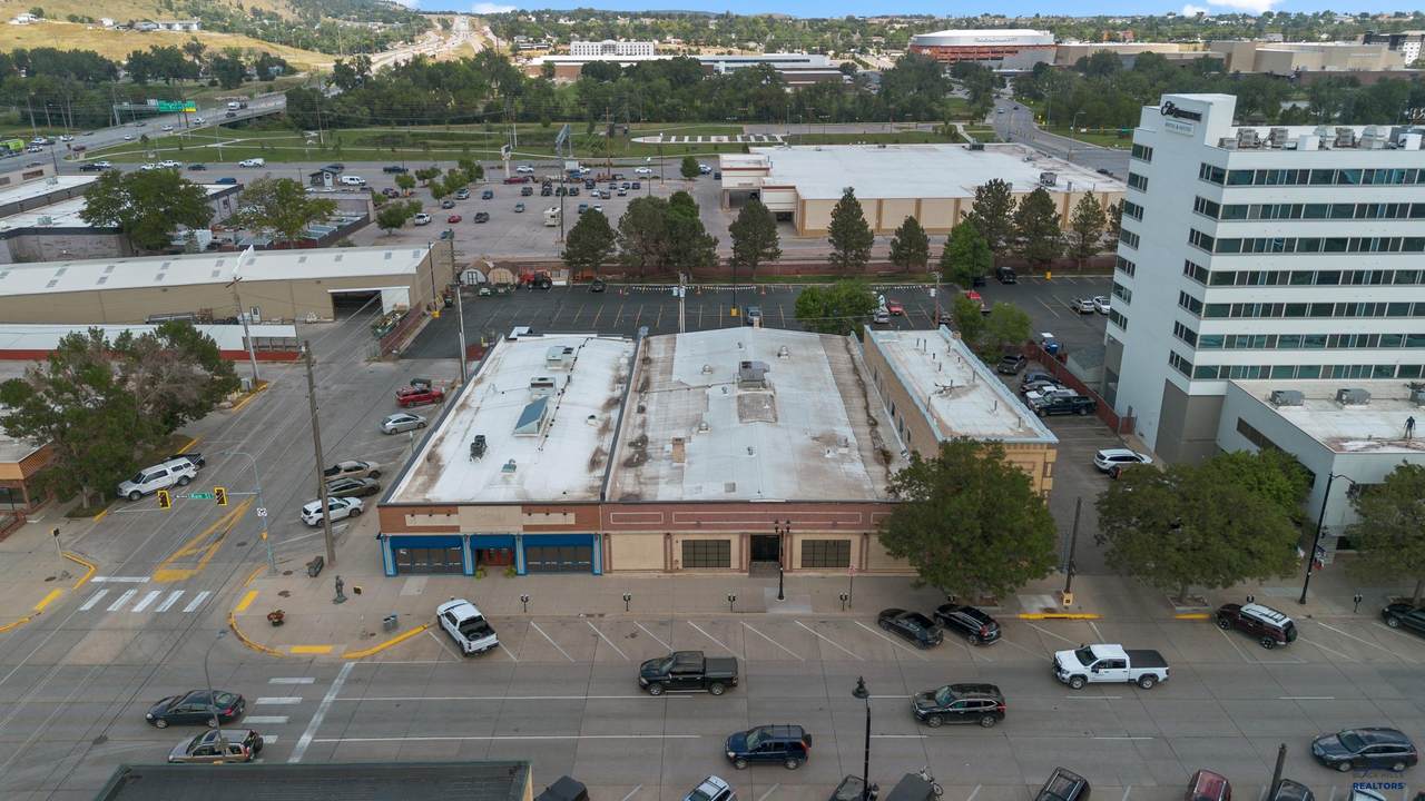 https://bt-photos.global.ssl.fastly.net/blackhills/1280_boomver_1_179161-2.jpg