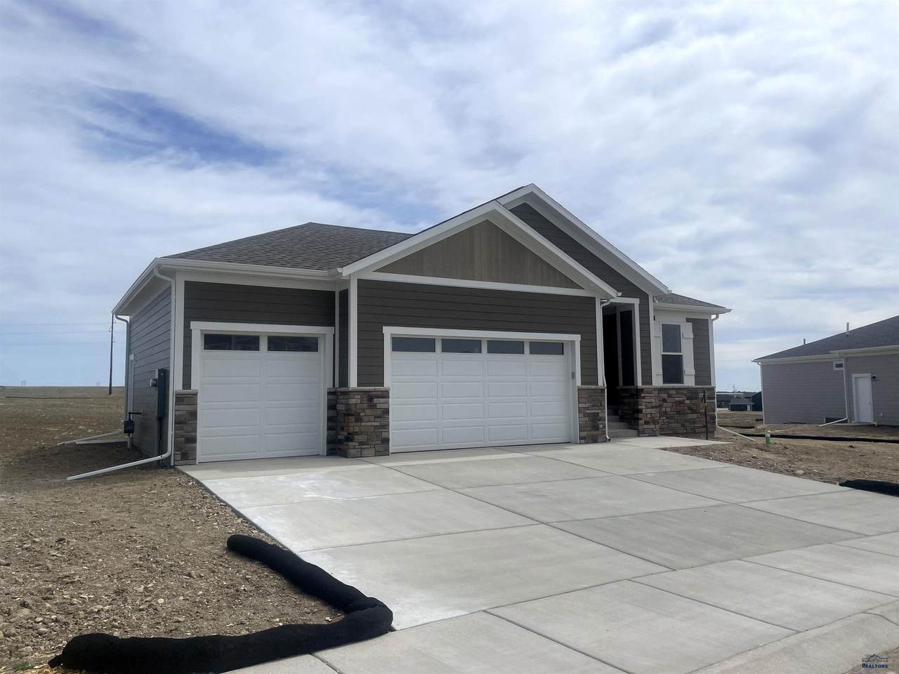312 Miriam Ct - Photo 1