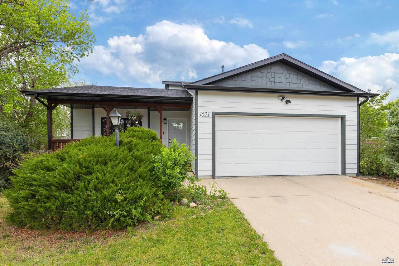1621 Copperfield Dr - Photo 1