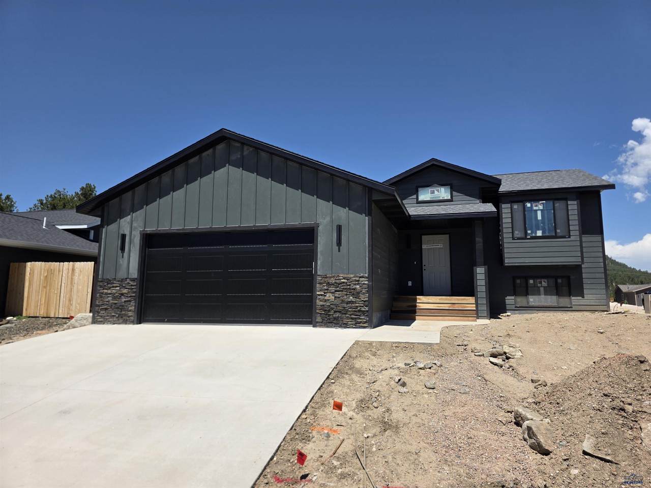 416 Nighthawk Dr - Photo 1