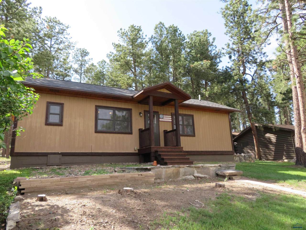 https://bt-photos.global.ssl.fastly.net/blackhills/1280_boomver_1_179513-2.jpg
