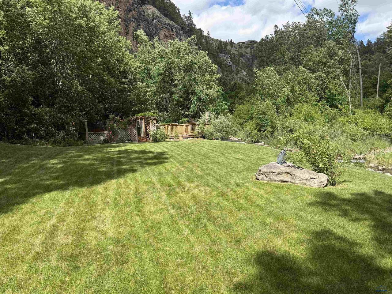 https://bt-photos.global.ssl.fastly.net/blackhills/1280_boomver_1_179515-2.jpg