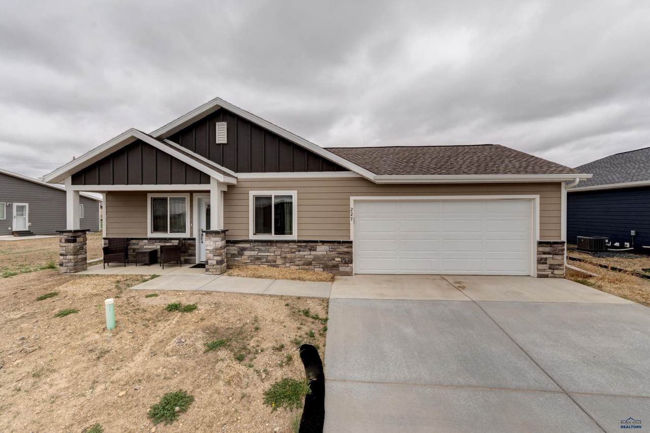 227 Valley Dr - Photo 1