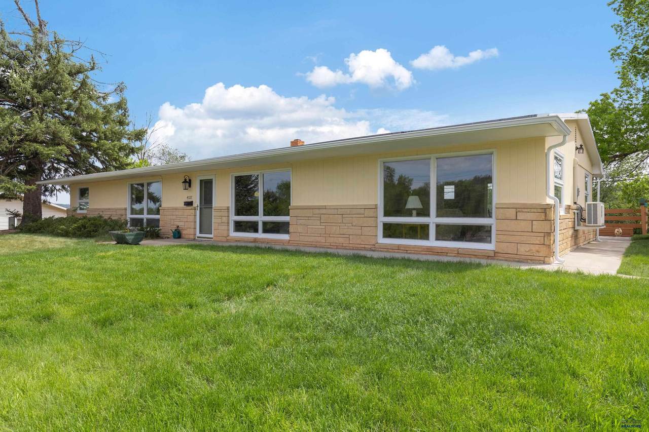 4727 Canyon Rd - Photo 1
