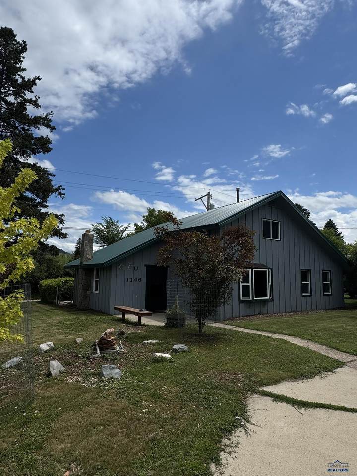 https://bt-photos.global.ssl.fastly.net/blackhills/1280_boomver_1_179679-2.jpg