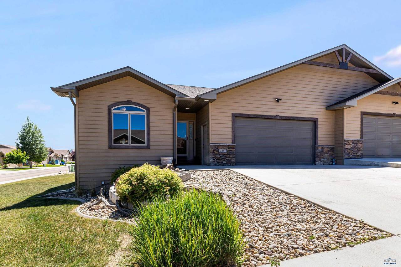 301 Enchanted Pines Dr - Photo 1