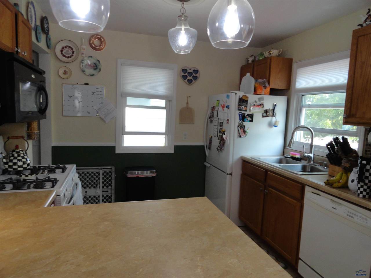 https://bt-photos.global.ssl.fastly.net/blackhills/1280_boomver_1_179766-2.jpg