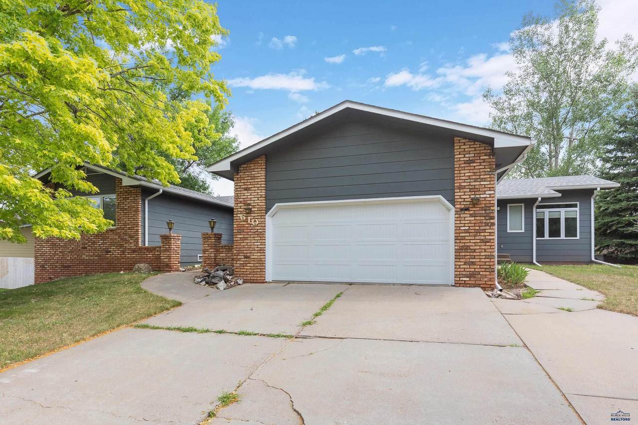 610 Fairlawn Dr - Photo 1