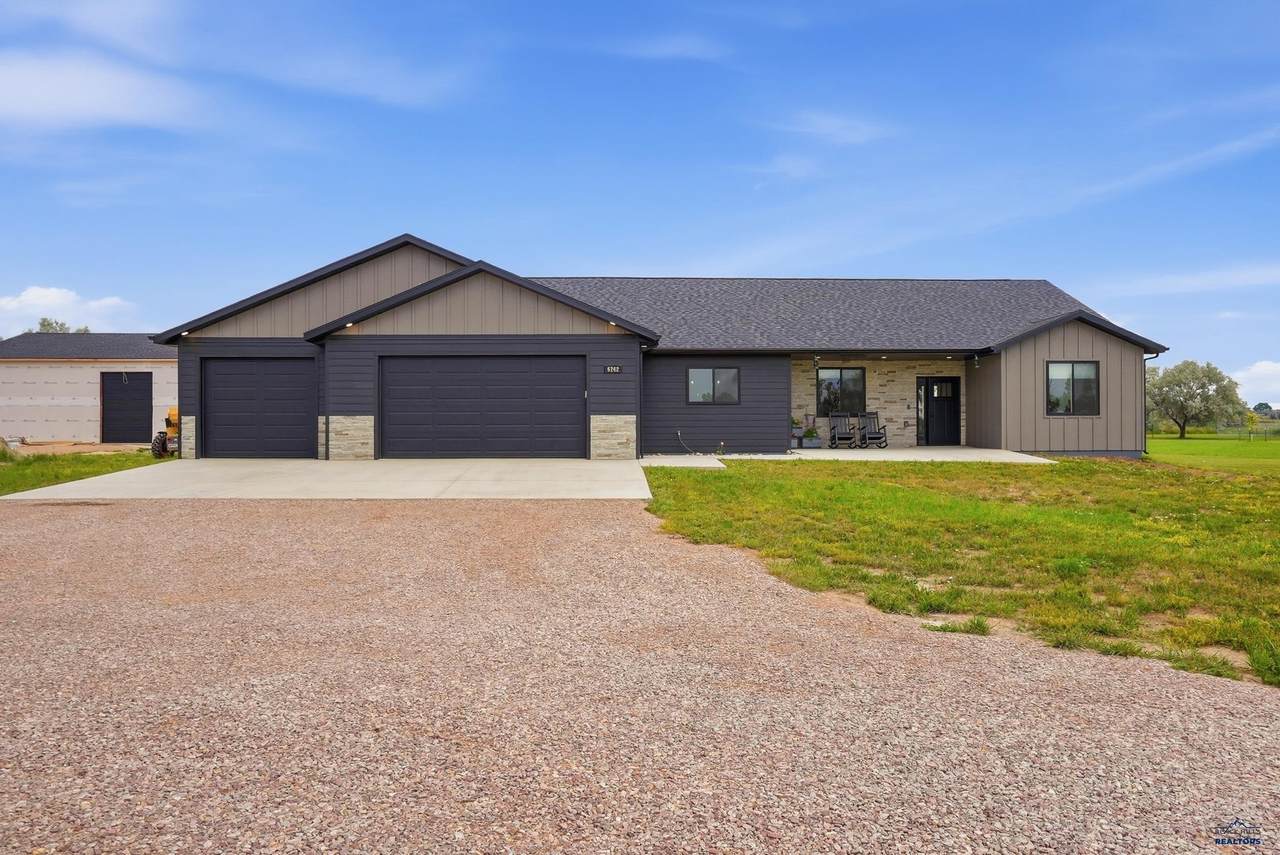 6242 Greenfield Dr - Photo 1