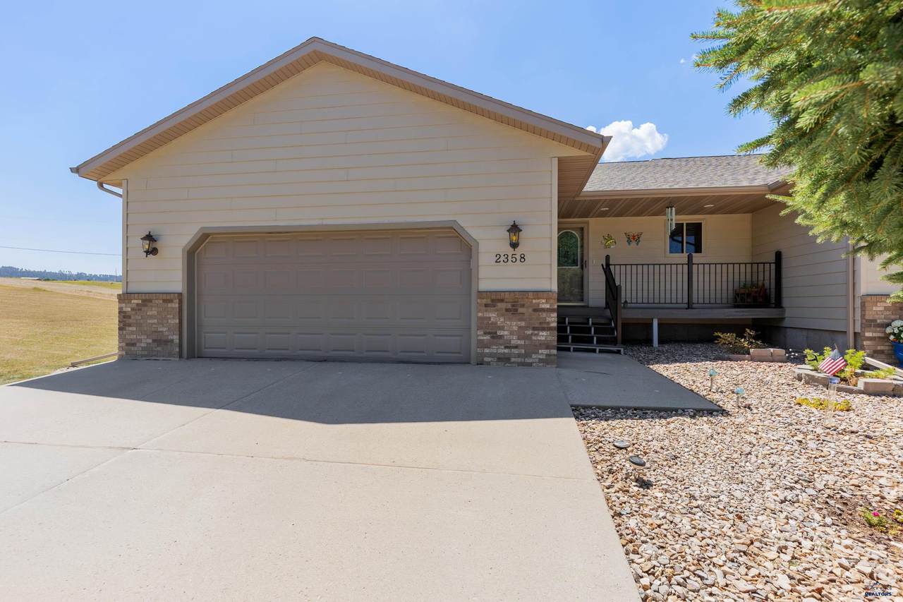 2358 Hillside Dr - Photo 1