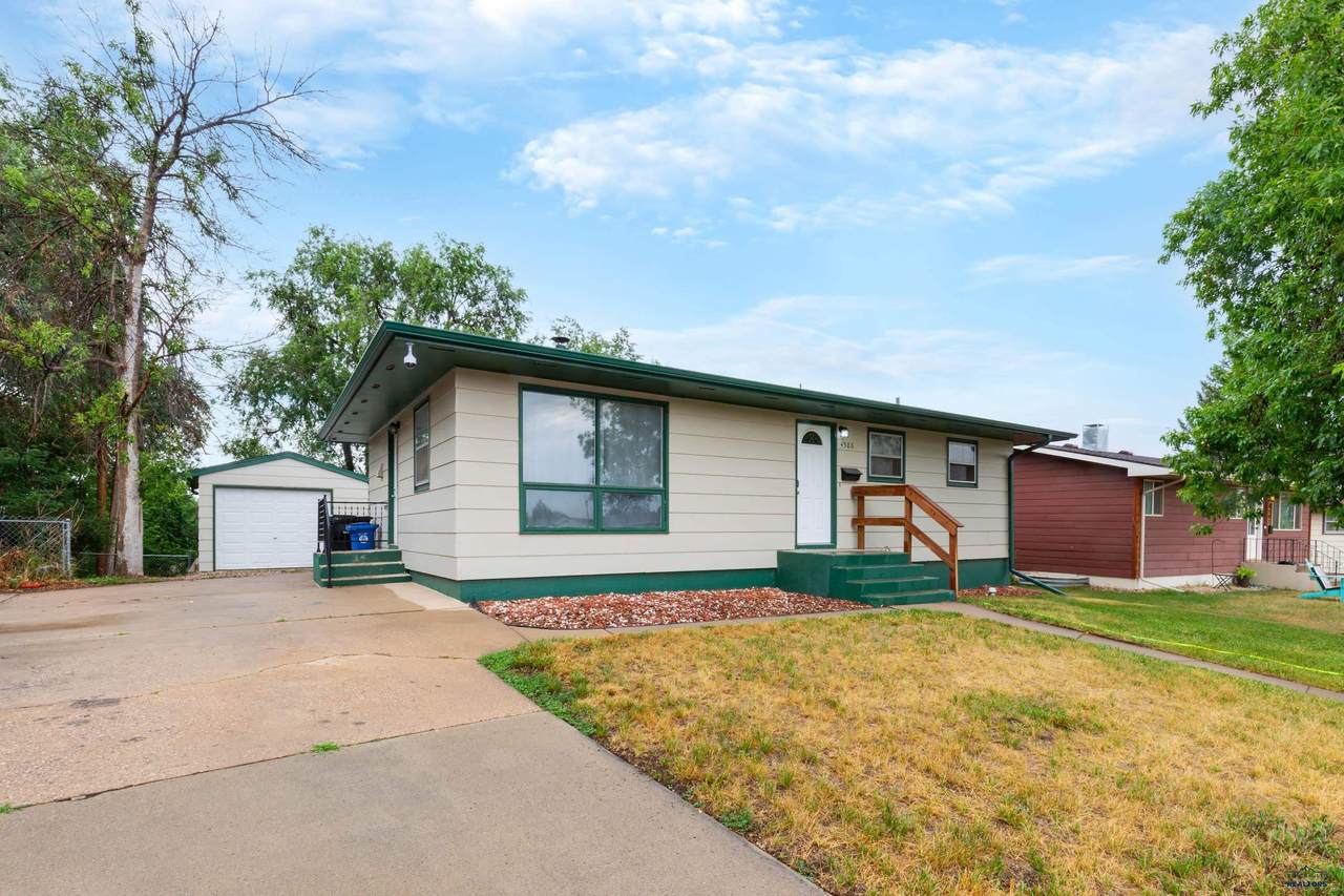 4586 Wentworth Dr - Photo 1