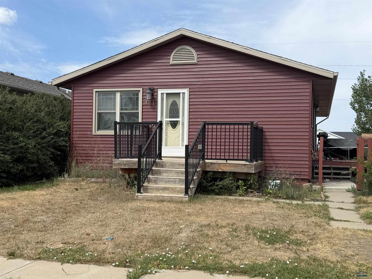 421 Ennen Dr - Photo 1