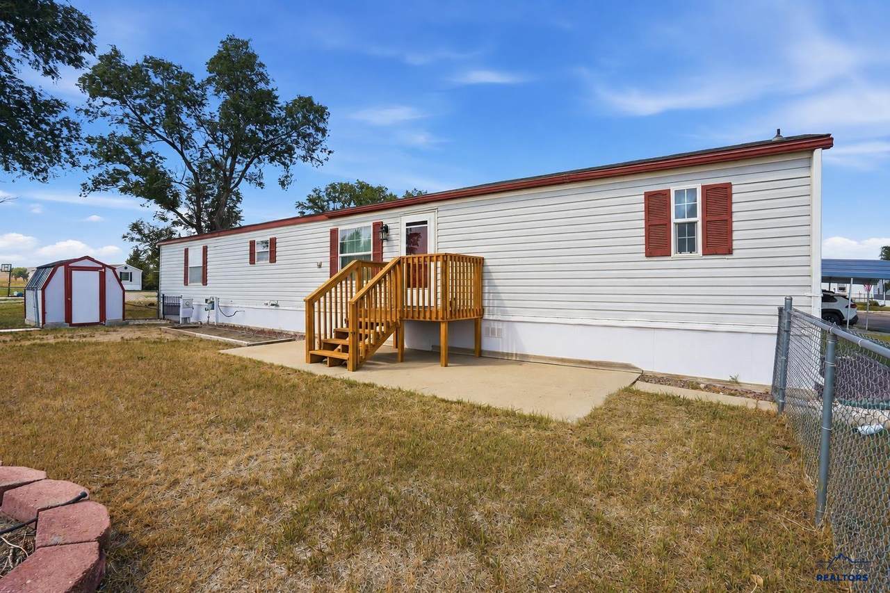1980 Country Rd - Photo 1