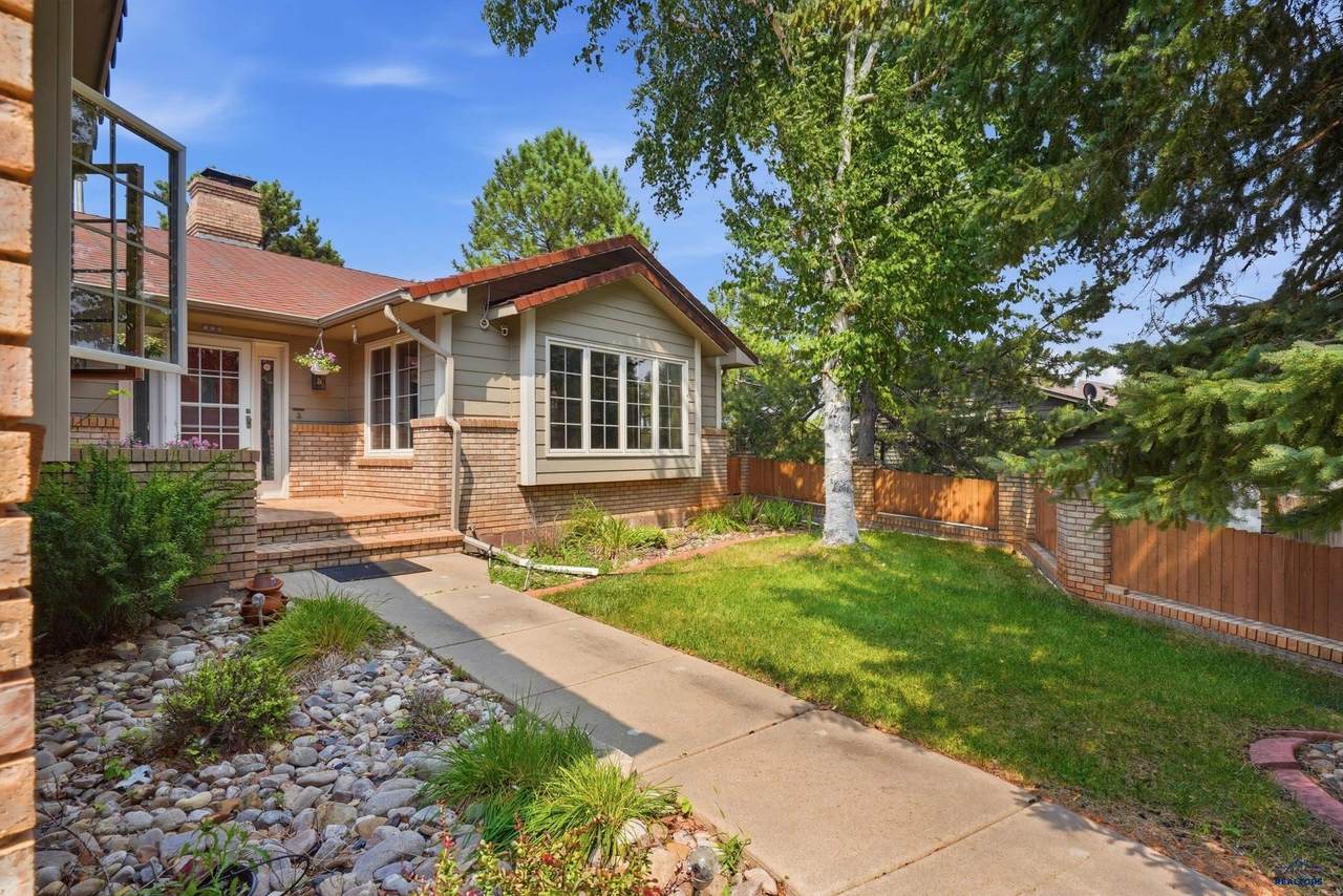 4014 Wonderland Ct - Photo 1