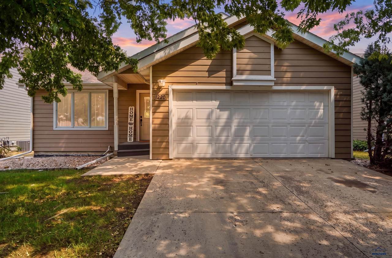 1220 Range View Cir - Photo 1