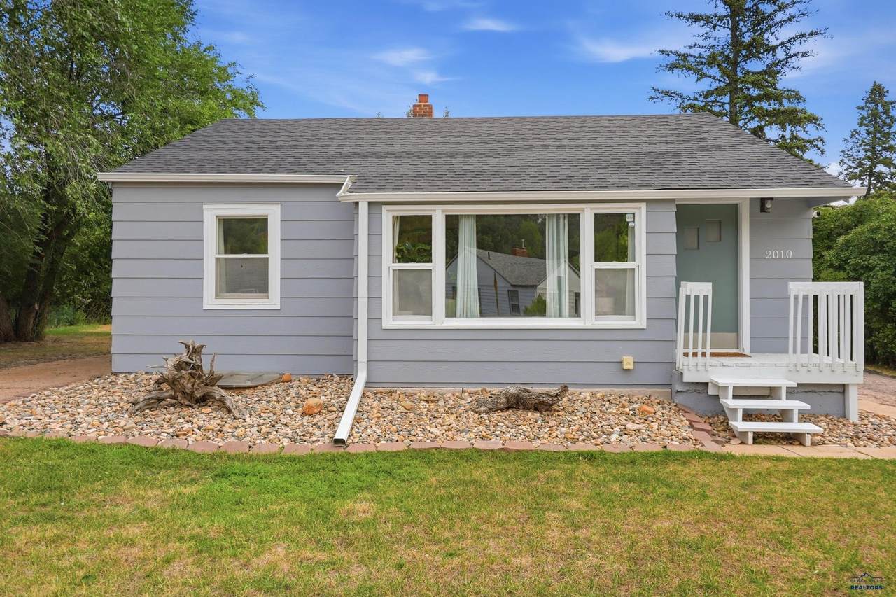 2010 Red Dale Dr - Photo 1