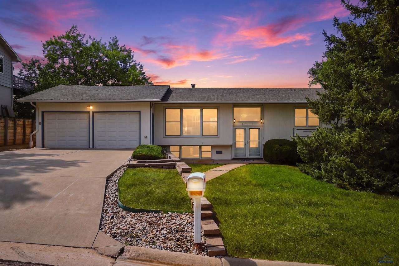 3119 Simpson Dr - Photo 1