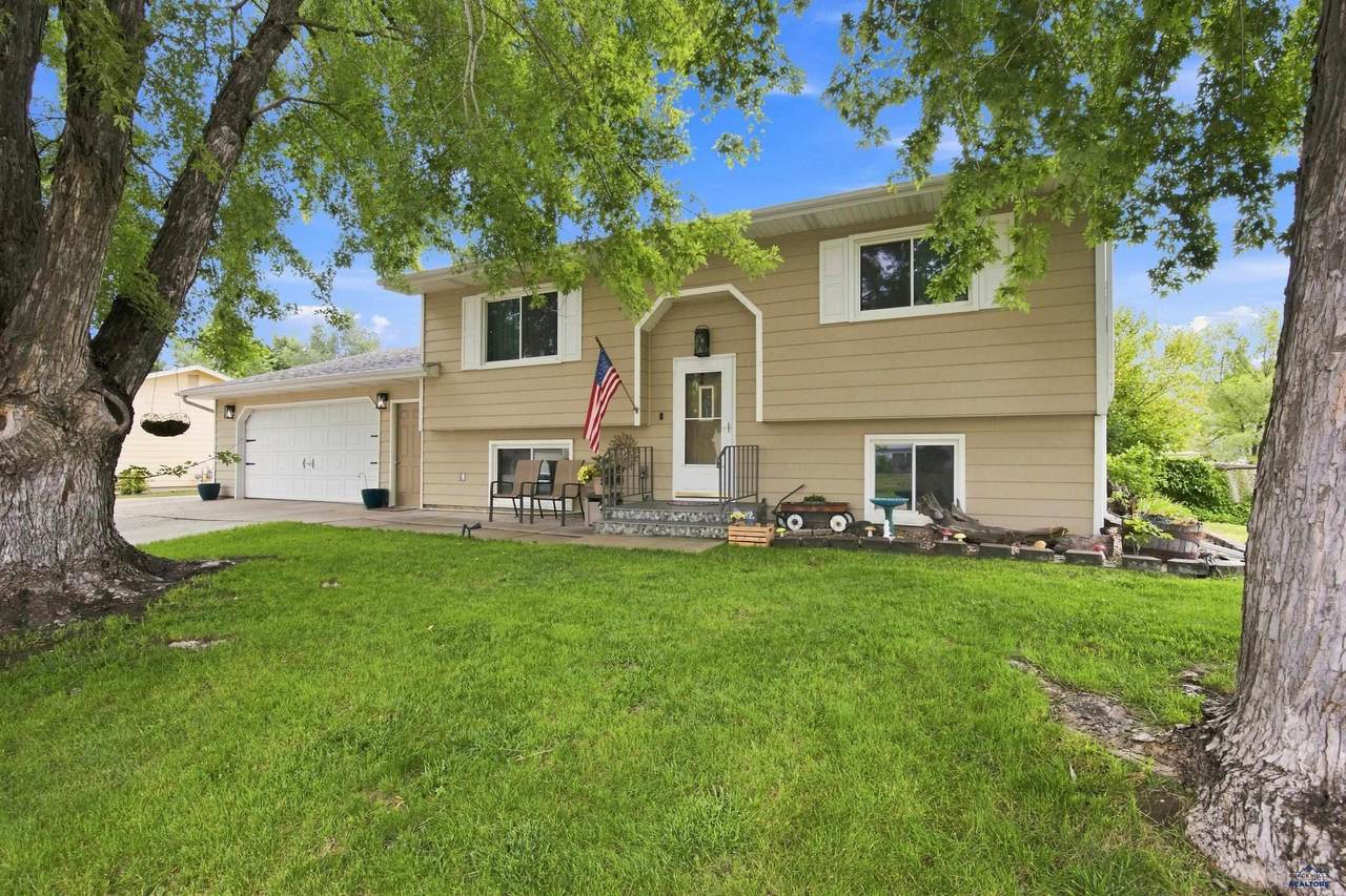 3708 Redwood - Photo 1