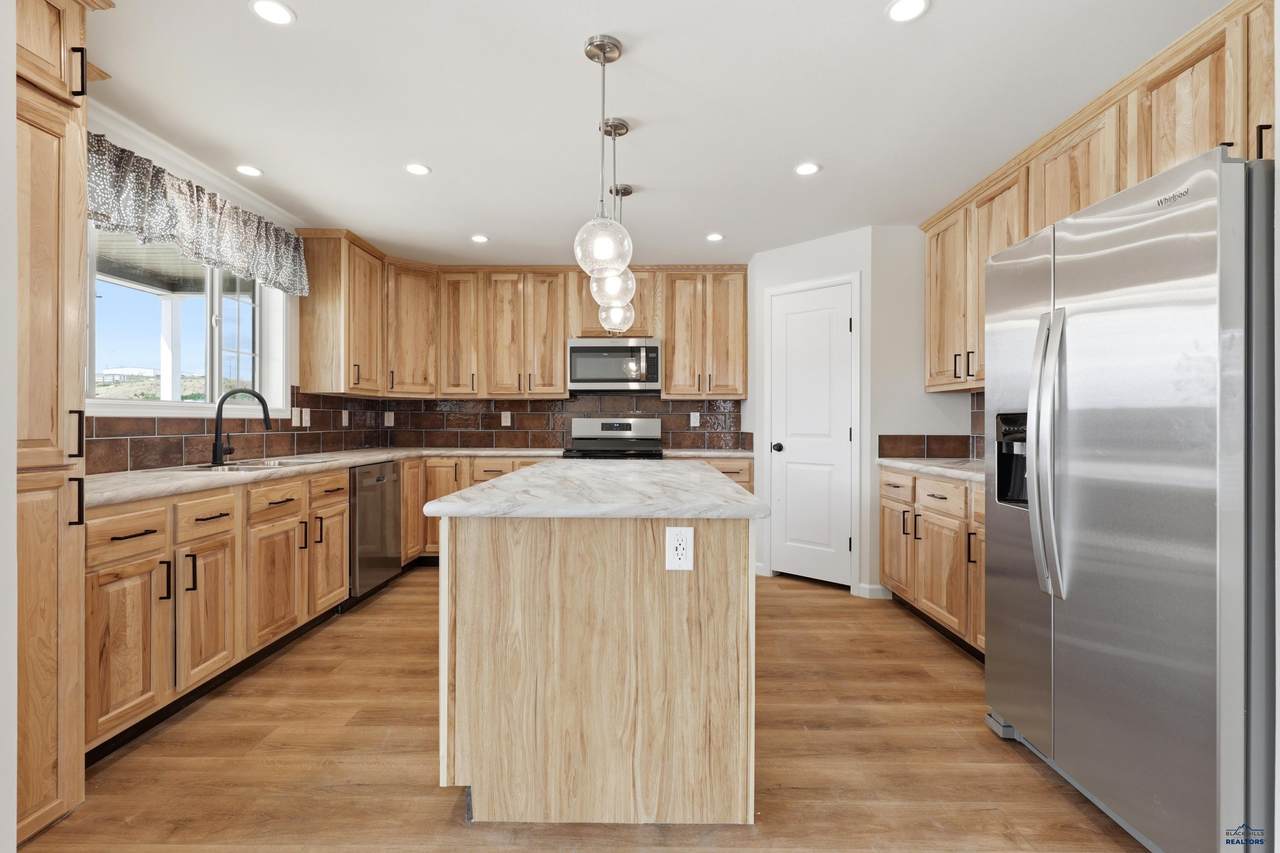 https://bt-photos.global.ssl.fastly.net/blackhills/1280_boomver_1_180543-2.jpg